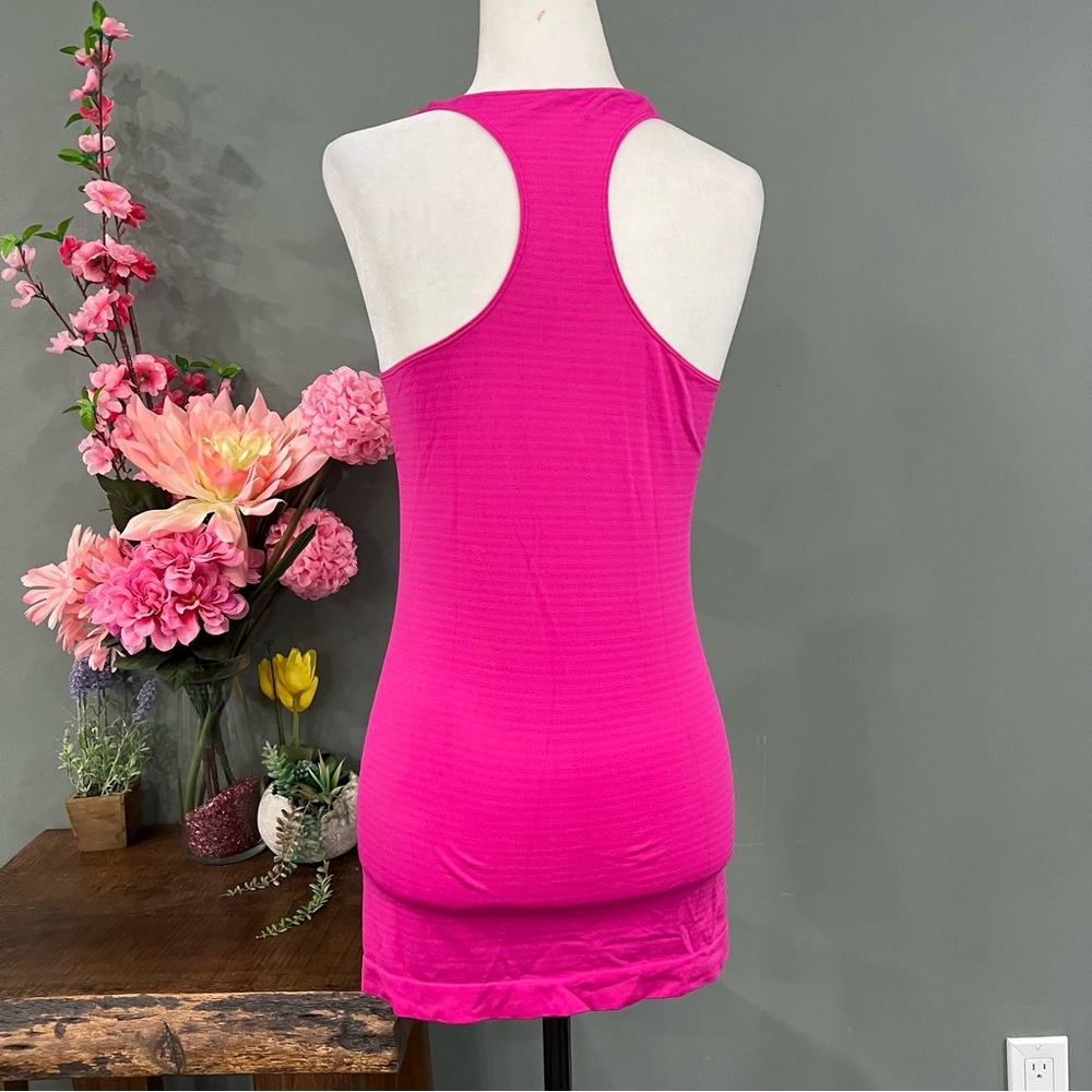 Under Armour Tank Top - Picture 6 of 9